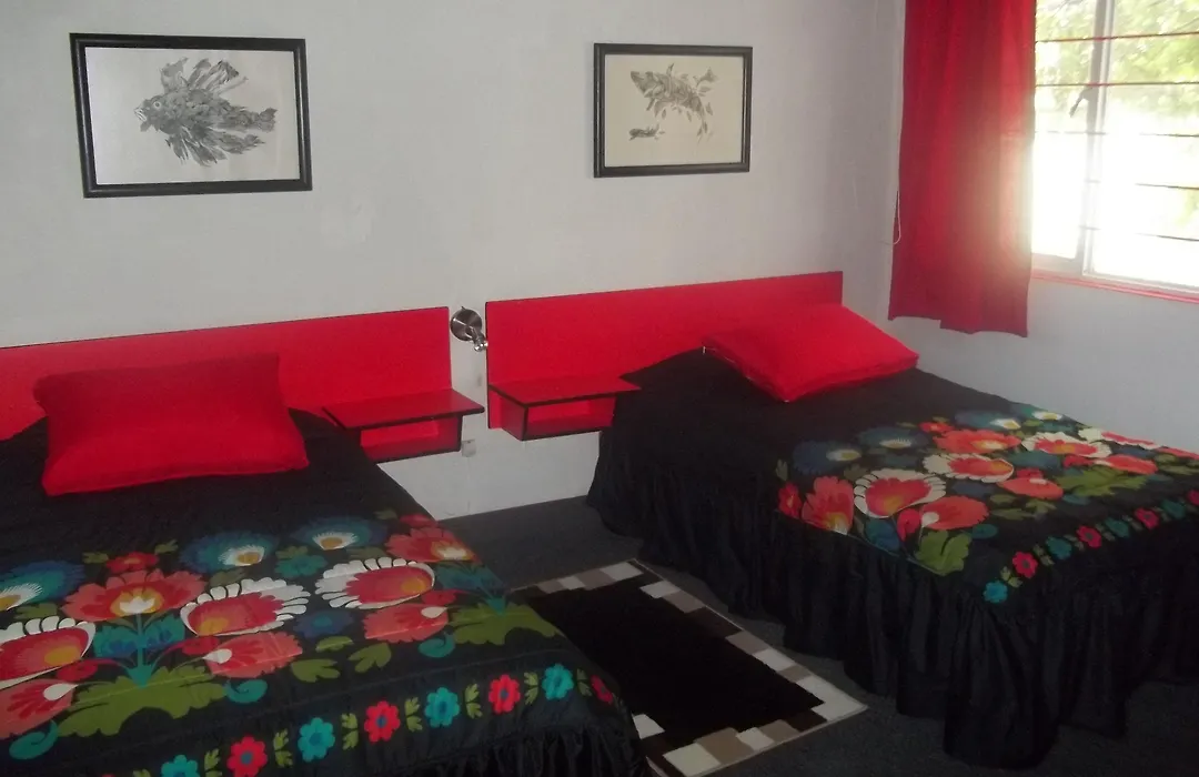 Hostal La Encantada-1