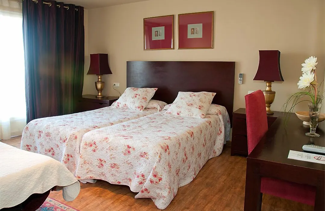 Hostal Tres Soles-1