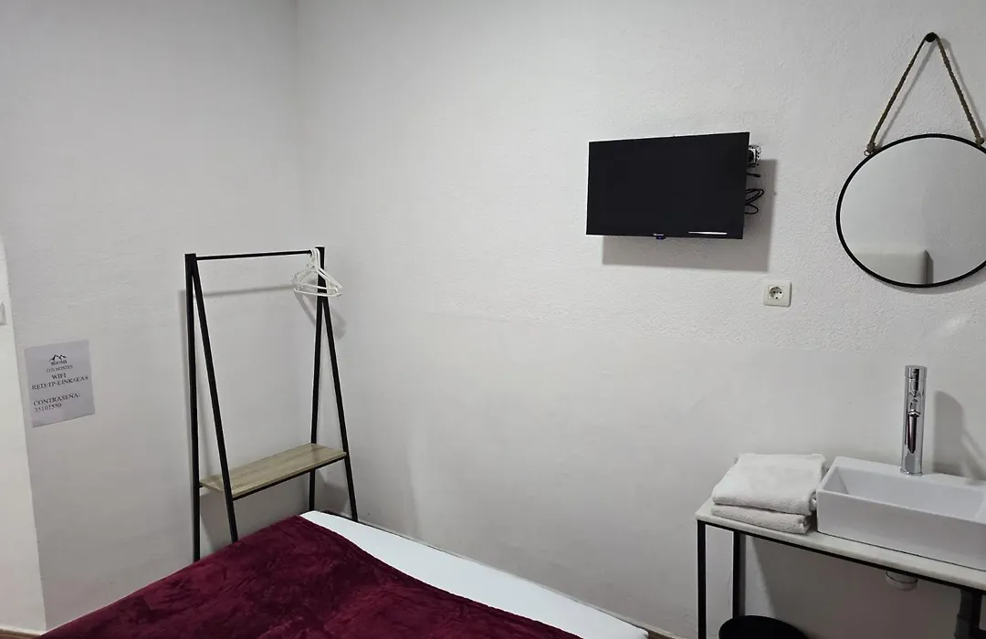 ROOMS Los MONTES-1