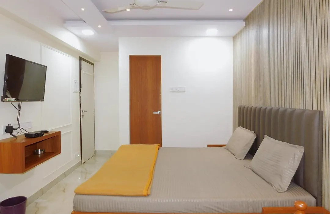 Hotel Nest In-1