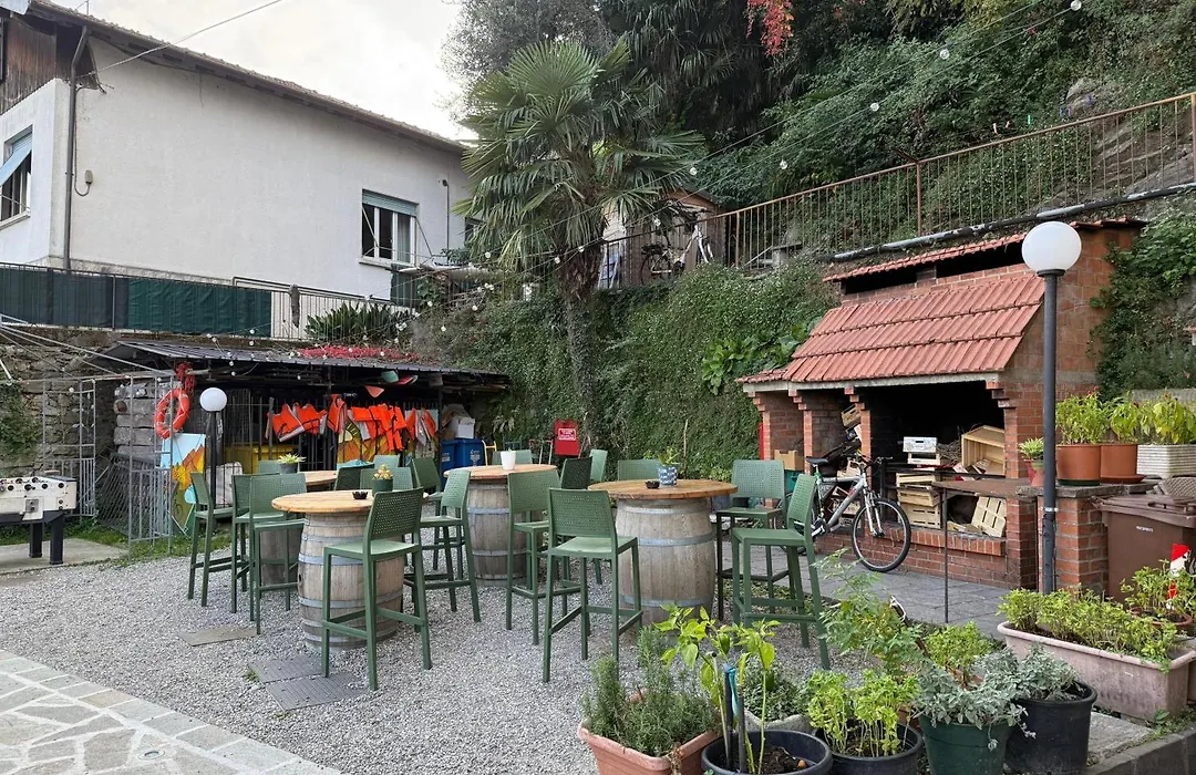 Lake Como Hostel-1