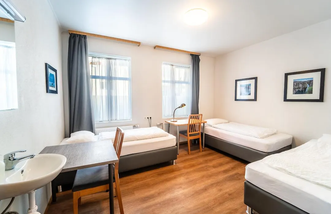 Guesthouse Aurora-1