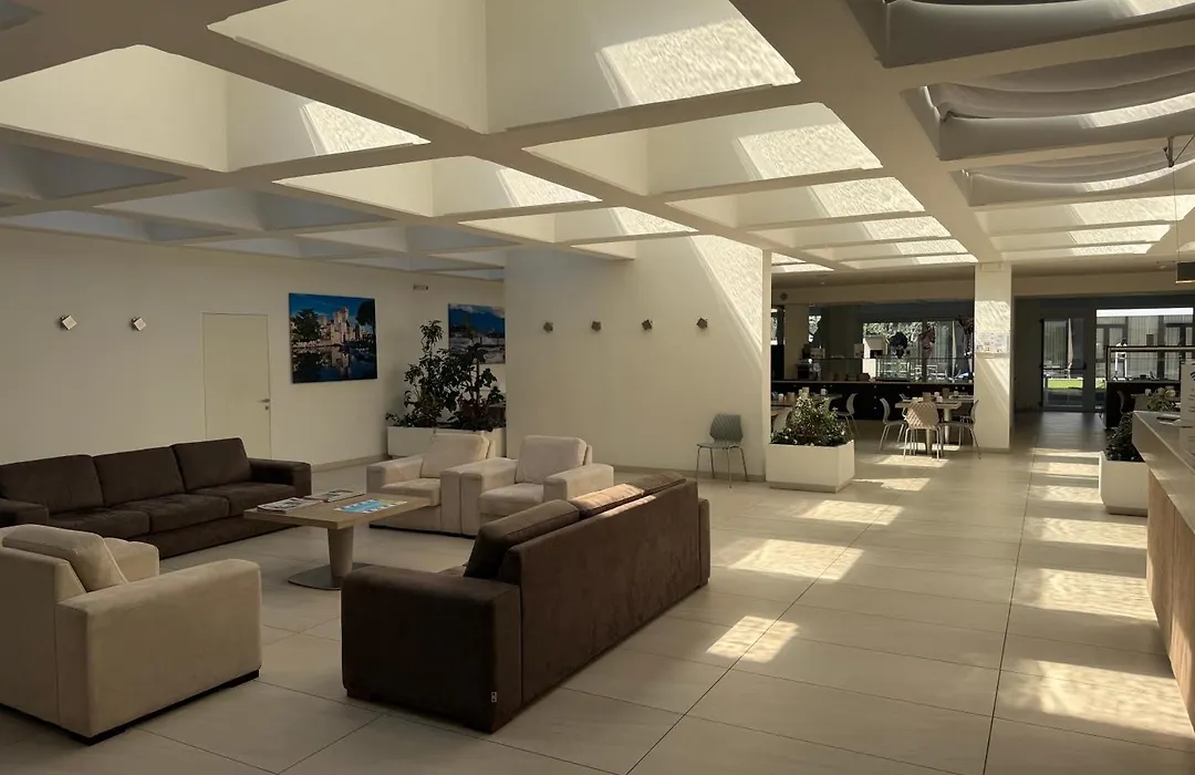 Hotel residencia Holiday-1