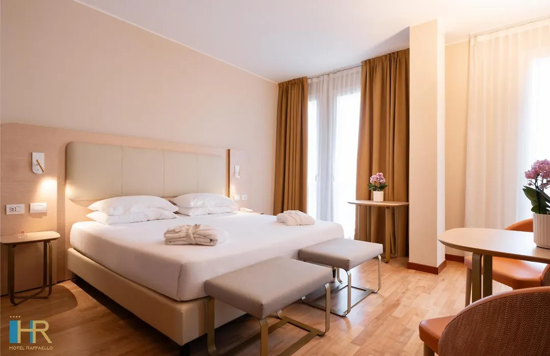 Hotel Raffaello-1