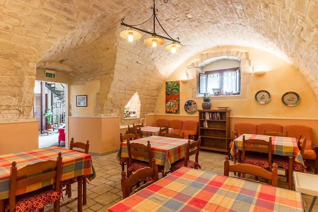 Casina Di Grotta Di Ferro-1