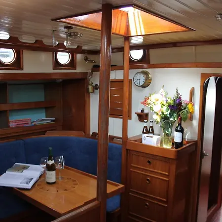 Privé B&B Zeilboot Noorderlicht-3