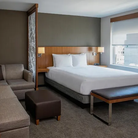 Hyatt Place Long Island City-3