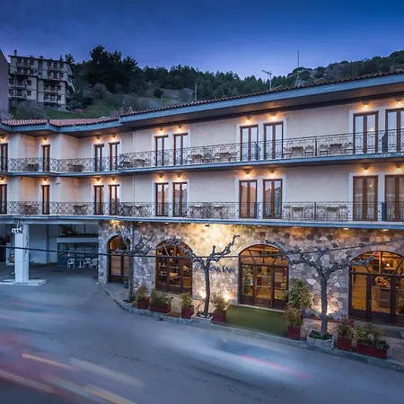 Arahova Inn Hotel-3