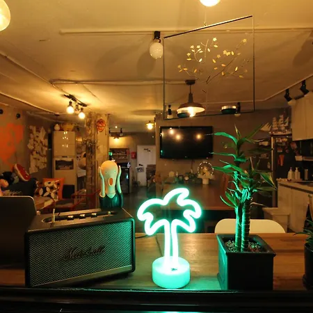 Bunk Guesthouse Hongdae-3