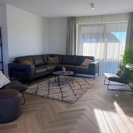 Zandbank Villa'S-2