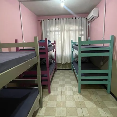 Fica, Vai Ter Bolo Hostel-3