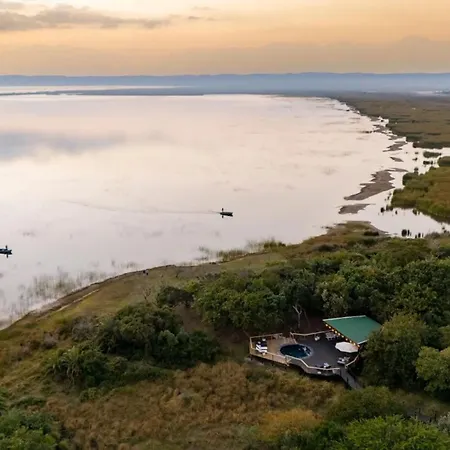 Makakatana Bay Lodge-3