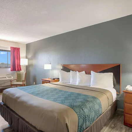 Econo Lodge Cedar Rapids South-2