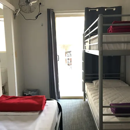 Gold Coast Hostel-3