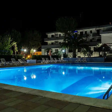 Pineto Resort-3