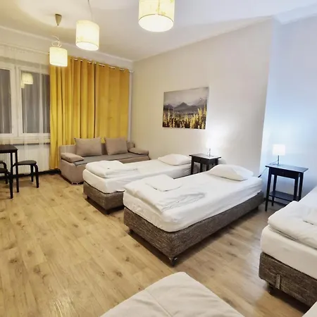 Hostel Helvetia - Private Rooms In City Center-3