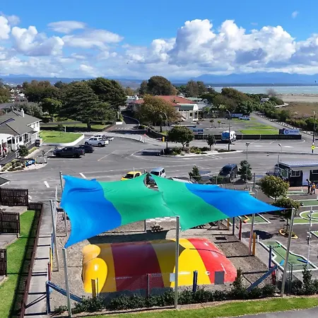 Tahuna Beach Holiday Park-3