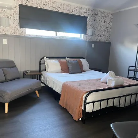 Glenlyon Lodge - Gladstone-3