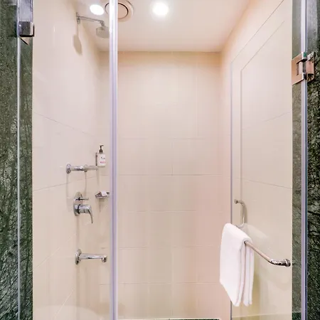 Red Fox By Lemon Tree Hotels, Sector 60, Gurugram-2