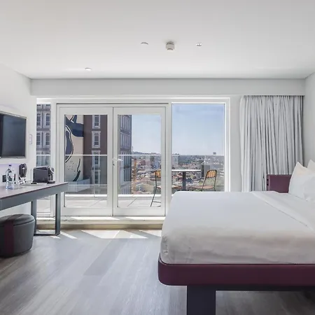 Yotel Porto-2