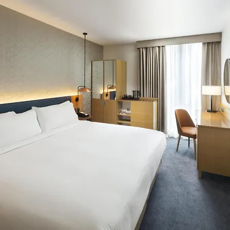Hilton Garden Inn Bristol City Centre-3
