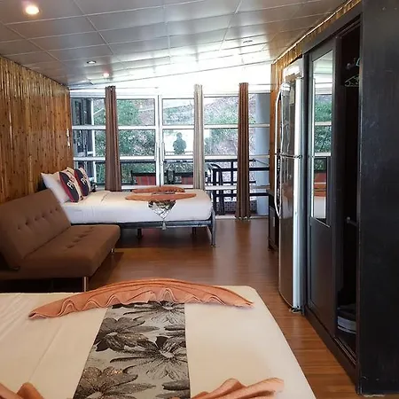 Zone6 Coworking Beach Apartment Old 2W Beach Hostel, Koh Samui-2