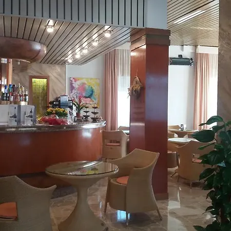 Hotel Kristall-2