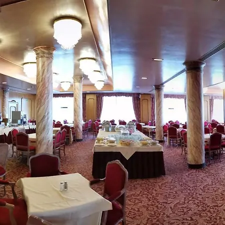 Russott Hotel-3