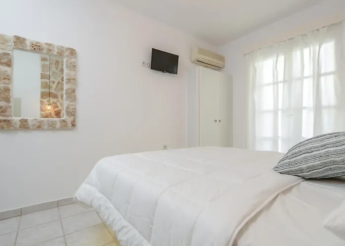 Simos Luxury Apartments