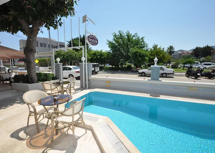 Defne & Zevkim Hotel