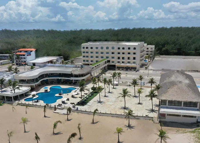 Hotel Arenas Del Mar Resort