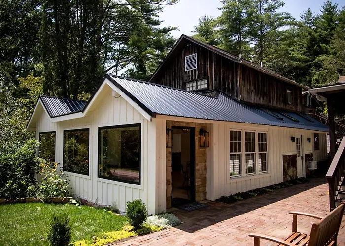 Outpost Inn