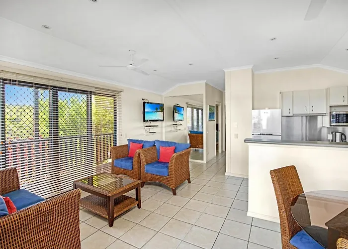 Tin Can Bay Marina Villas