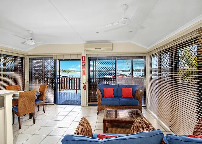 Tin Can Bay Marina Villas