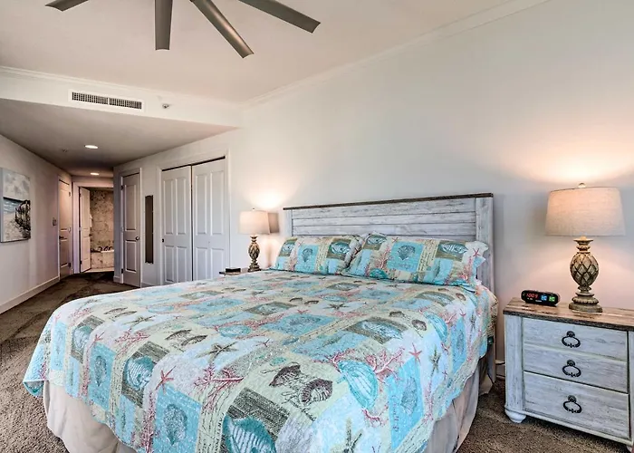 Sunny Beachfront Biloxi Condo W/ Resort Amenities!