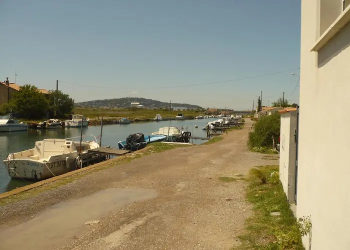 La petite maison au bord du canal T2 - 3étoiles -
