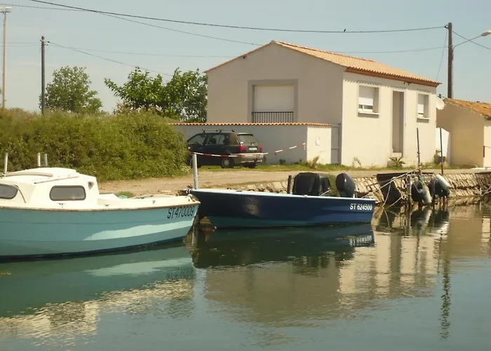 La petite maison au bord du canal T2 - 3étoiles -