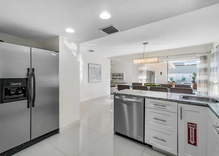 Calira - 2 Suites, 3 King Beds - Heated Pool & Infinity Spa, Walk To Beach - By Maven Vacation Rentals