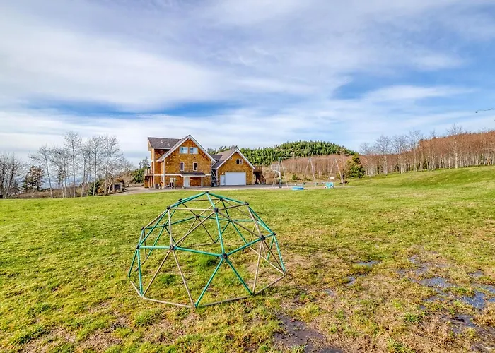 Netarts Coastal Retreat - Meredith Lodging