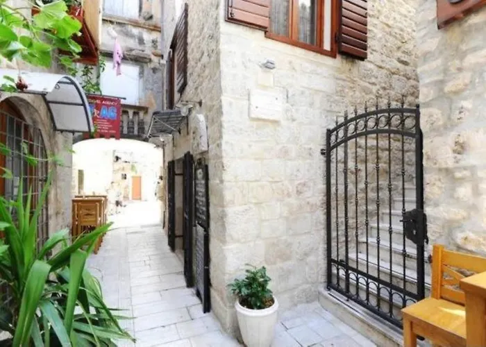 Apartment Capo Family & Capo Studio -Old Town-Parking