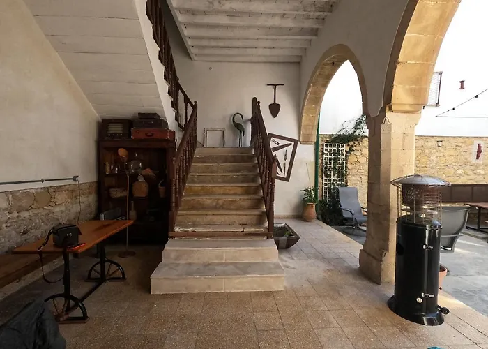 Le Mat Hostel