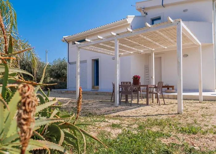 Villa Tra Mare e Ulivi
