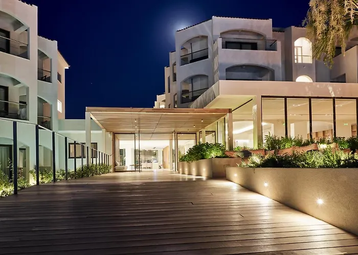 Caravel Suites - Adults Only