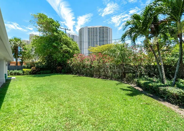 Across From Beach - Renovated Coastal Home, Gourmet Kitchen & Jetted Tub - By Maven Vacation Rentals