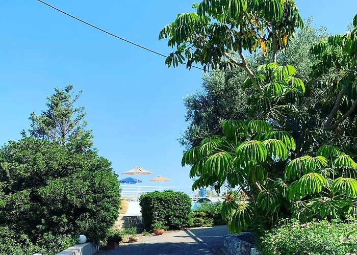 Terpsichori Villa And Apartments