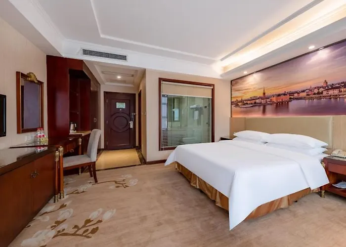 Vienna Hotel Shenzhen Songgang Shajiang Road