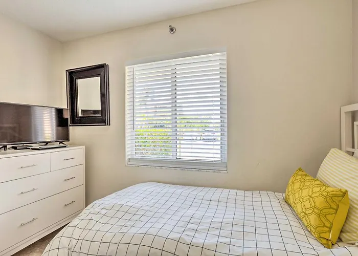 Jupiter Condo W/ Pool Access, Walk To Beach!
