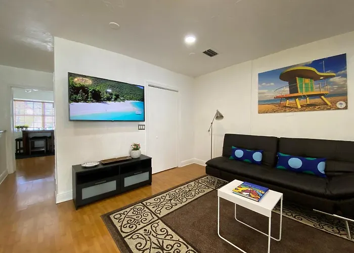 Miami Beach Rooms B&B