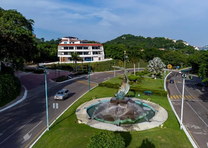 La Loma Suites