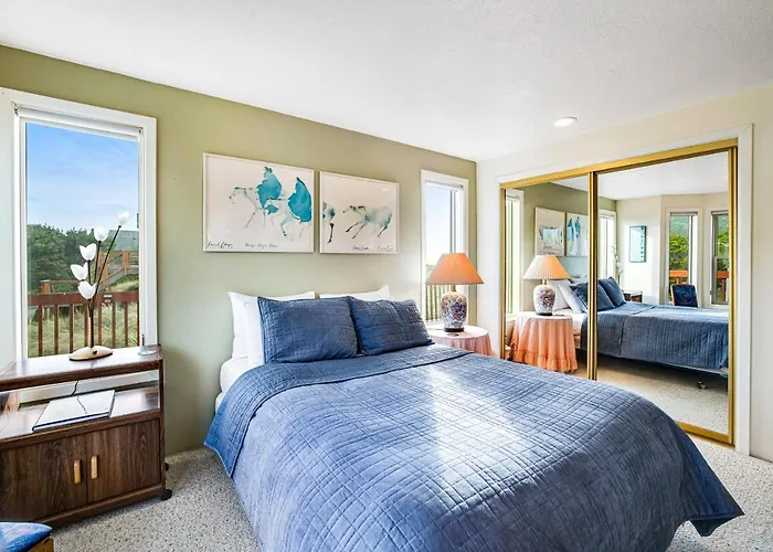Seabird Lodge